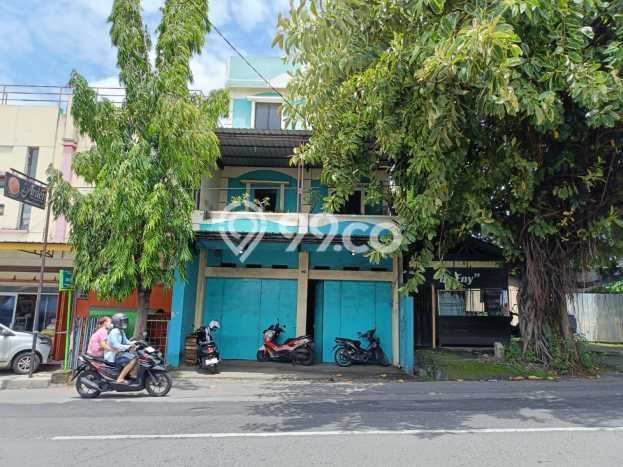 AREA BISNIS! Ruko Kawasan Jebres, Luas 180m², Mainroad, Ramai AREA BISNIS! Ruko Kawasan Jebres, Luas 180m², Mainroad, Ramai