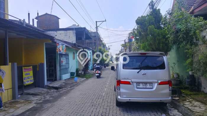 Disewakan Cepat Rumah Kondisi Baik di Kawasan Solo Baru, Solo Disewakan Cepat Rumah Kondisi Baik di Kawasan Solo Baru, Solo