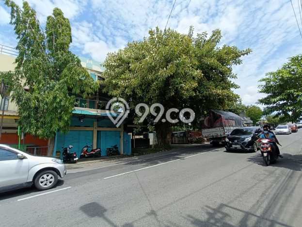 AREA BISNIS! Ruko Kawasan Jebres, Luas 180m², Mainroad, Ramai AREA BISNIS! Ruko Kawasan Jebres, Luas 180m², Mainroad, Ramai