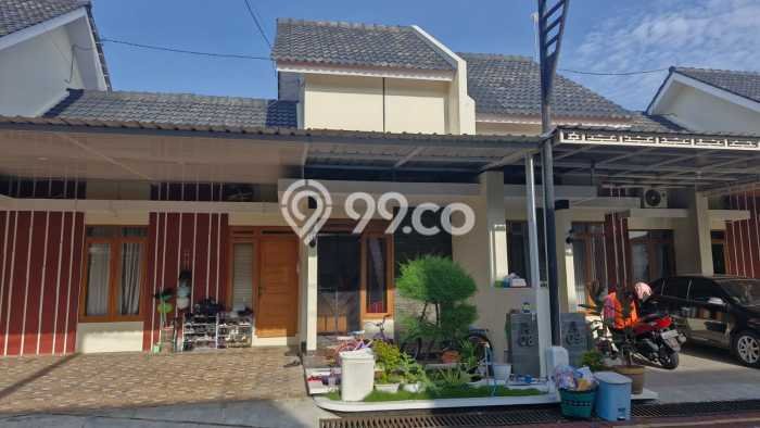 Dijual Rumah Strategis Bagus Punya 2 KT di Solo Baru Solo SHM Dijual Rumah Strategis Bagus Punya 2 KT di Solo Baru Solo SHM