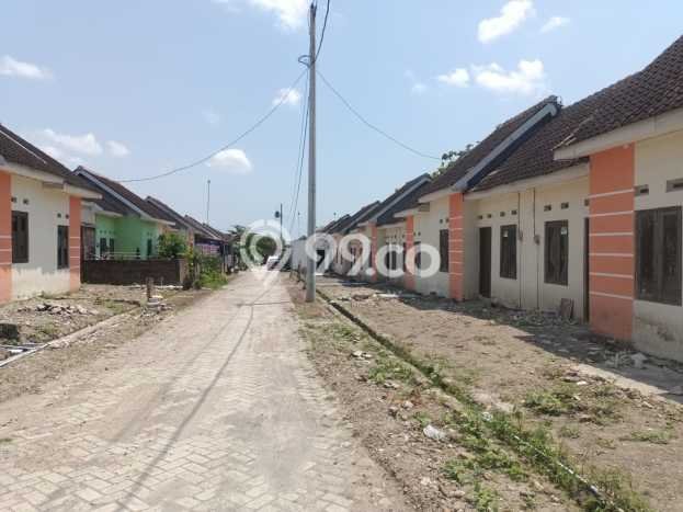 Rumah Strategis 2 KT Luas Tanah 60m2m² di Jaten, Karanganyar Rumah Strategis 2 KT Luas Tanah 60m2m² di Jaten, Karanganyar