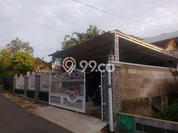 Rumah Modern Cantik 3 KT Bisa Langsung Pindah di Karangpandan Rumah Modern Cantik 3 KT Bisa Langsung Pindah di Karangpandan