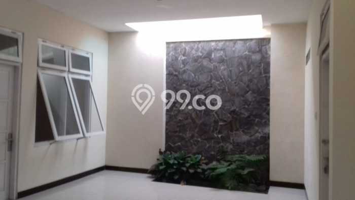 Rumah Strategis Modern Lb 262m2 di Manahan, Solo Rumah Strategis Modern Lb 262m2 di Manahan, Solo