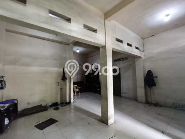 AREA BISNIS! Ruko Kawasan Jebres, Luas 180m², Mainroad, Ramai AREA BISNIS! Ruko Kawasan Jebres, Luas 180m², Mainroad, Ramai