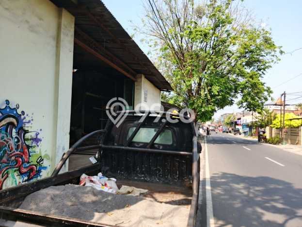 Gudang Bagus LT 533m2 LB 533m2 Dijual di Pasar Kliwon Solo Gudang Bagus LT 533m2 LB 533m2 Dijual di Pasar Kliwon Solo