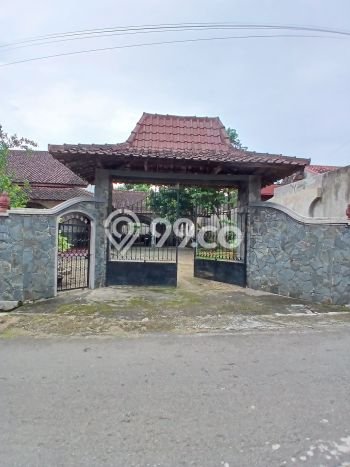 Dijual Rumah 4 Kamar Lokasi Ideal Bagus dan Strategis di Tasikmadu Dijual Rumah 4 Kamar Lokasi Ideal Bagus dan Strategis di Tasikmadu
