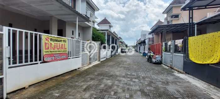 Disewakan Segera Rumah Kondisi Bagus di Area Colomadu, Solo Disewakan Segera Rumah Kondisi Bagus di Area Colomadu, Solo
