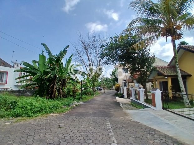 Tanah Dijual Lokasi Strategis di Salatiga dengan Luas 723m2 Tanah Dijual Lokasi Strategis di Salatiga dengan Luas 723m2