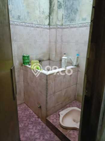 AREA BISNIS! Ruko Kawasan Jebres, Luas 180m², Mainroad, Ramai AREA BISNIS! Ruko Kawasan Jebres, Luas 180m², Mainroad, Ramai