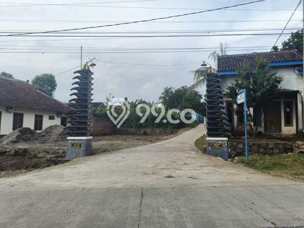 Kavling Tanah di Sambirejo Dijual Luas 1820m2 Legalitas SHM Kavling Tanah di Sambirejo Dijual Luas 1820m2 Legalitas SHM