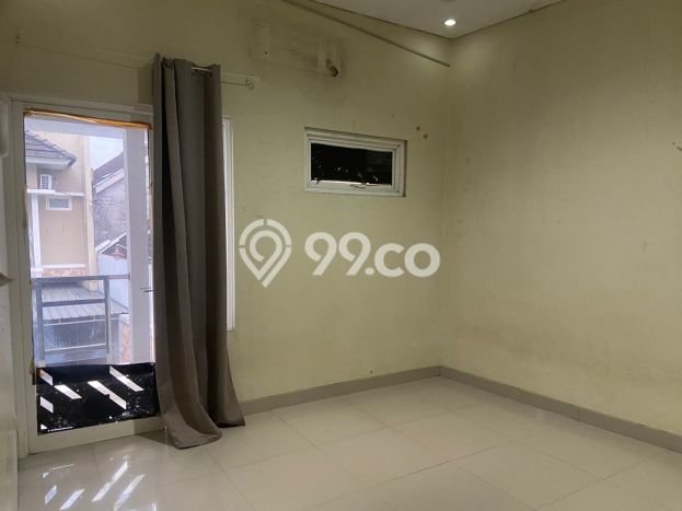 Jual Rumah Bagus Siap Huni LB 140m2 di Laweyan, Surakarta Jual Rumah Bagus Siap Huni LB 140m2 di Laweyan, Surakarta