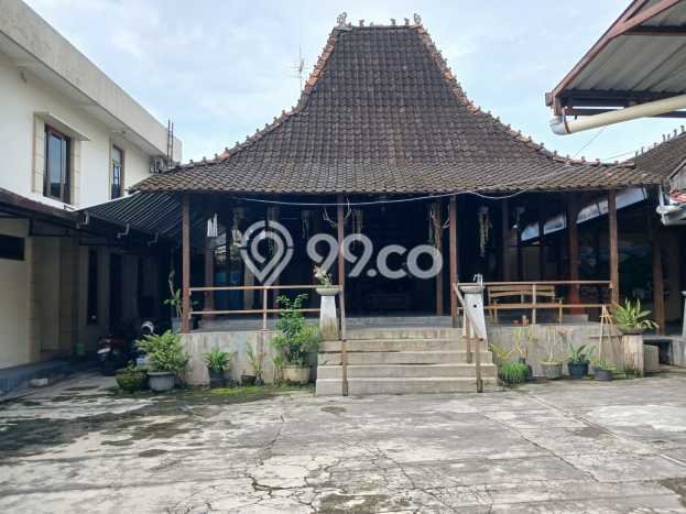 Rumah Eksklusif Dijual LT 1081m2 di Laweyan, Surakarta Rumah Eksklusif Dijual LT 1081m2 di Laweyan, Surakarta