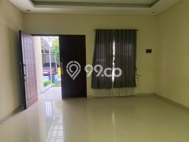 Jual Rumah Bagus Siap Huni LB 140m2 di Laweyan, Surakarta Jual Rumah Bagus Siap Huni LB 140m2 di Laweyan, Surakarta