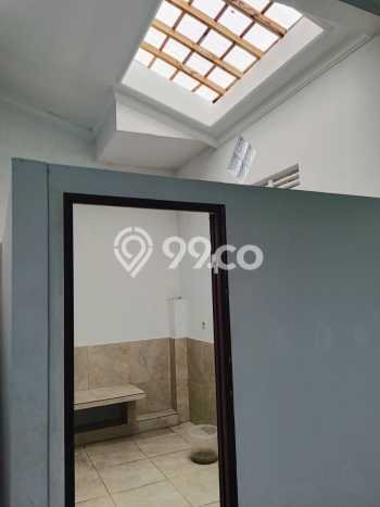 For Sale Rumah 4 Kamar Lokasi Ideal Nyaman dan Strategis di Jebres For Sale Rumah 4 Kamar Lokasi Ideal Nyaman dan Strategis di Jebres