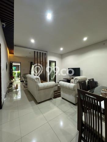 Rumah Luxury Modern Tanpa Renovasi di Buah Batu Bandung Rumah Luxury Modern Tanpa Renovasi di Buah Batu Bandung