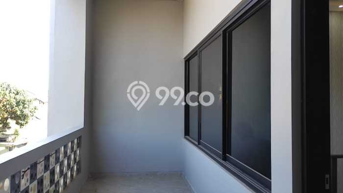 For Sale! Luxury House LT 142m2 Desain Modern di BKR For Sale! Luxury House LT 142m2 Desain Modern di BKR