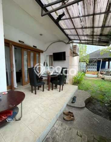Rumah Elit LB 250m2 Siap Pakai Desain Elegan di Buah Batu, Bandung Rumah Elit LB 250m2 Siap Pakai Desain Elegan di Buah Batu, Bandung