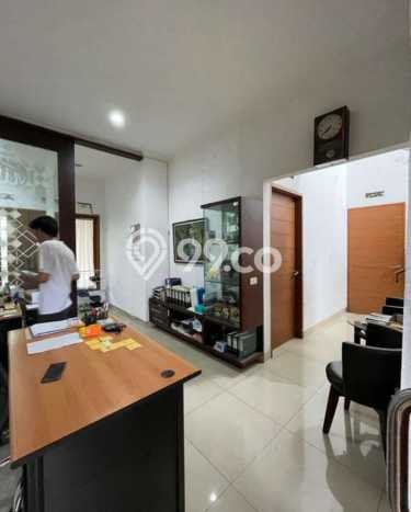 Rumah Elit LB 250m2 Siap Pakai Desain Elegan di Buah Batu, Bandung Rumah Elit LB 250m2 Siap Pakai Desain Elegan di Buah Batu, Bandung