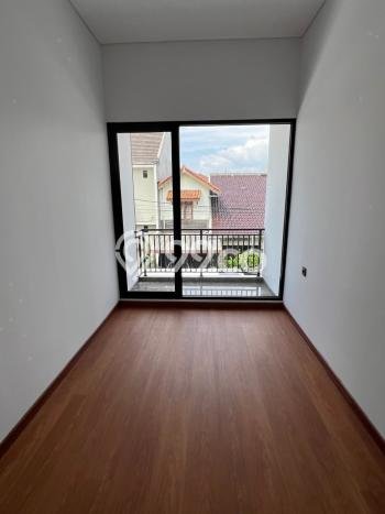 Dijual Rumah Strategis Bagus Punya 4 KT di Lengkong Bandung SHM Dijual Rumah Strategis Bagus Punya 4 KT di Lengkong Bandung SHM