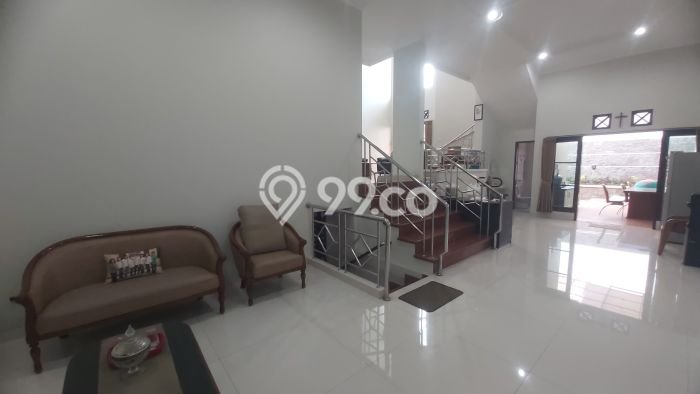Ready to Use! Premium House LT 300m2 Desain Elegan di Pasteur Ready to Use! Premium House LT 300m2 Desain Elegan di Pasteur