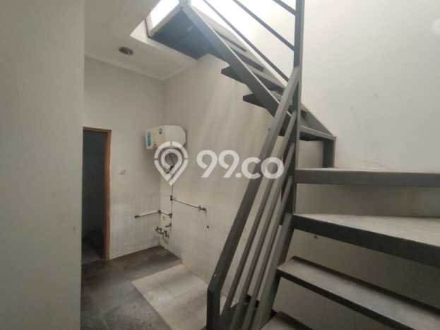 Lokasi terbaik! Rumah siap huni dikontrakkan di Batununggal LB 140m2 Lokasi terbaik! Rumah siap huni dikontrakkan di Batununggal LB 140m2