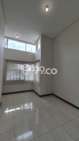 Disewakan! Rumah 3 Kamar Tidur &
1 Kamar Mandi di Kota Baru Parahyangan, Bandung Disewakan! Rumah 3 Kamar Tidur &
1 Kamar Mandi di Kota Baru Parahyangan, Bandung