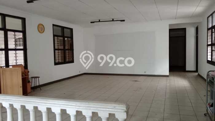 Hunian Elit LB 500m2 Siap Pakai Desain Elegan di Cibogo, Bandung Hunian Elit LB 500m2 Siap Pakai Desain Elegan di Cibogo, Bandung