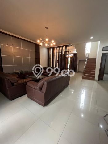 Jarang Ada! Rumah Sewa 4 Kamar Nyaman Siap Huni Setra Duta Jarang Ada! Rumah Sewa 4 Kamar Nyaman Siap Huni Setra Duta
