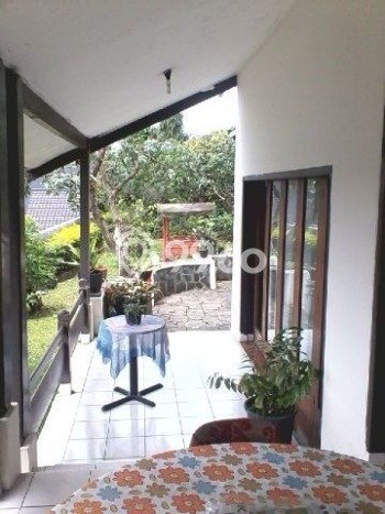 Ready to Use! Luxury House LT 672m2 Desain Elegan di Geger Kalong Ready to Use! Luxury House LT 672m2 Desain Elegan di Geger Kalong