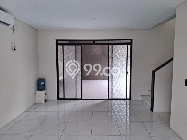 Disewakan Rumah Murah di Kota Baru Parahyangan Bandung Punya 3 Kamar Tidur Disewakan Rumah Murah di Kota Baru Parahyangan Bandung Punya 3 Kamar Tidur