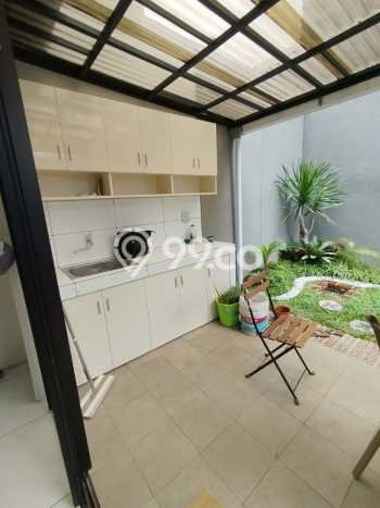 Disewakan! Rumah 3 Kamar Tidur &
2 Kamar Mandi di Kota Baru Parahyangan, Bandung Disewakan! Rumah 3 Kamar Tidur &
2 Kamar Mandi di Kota Baru Parahyangan, Bandung