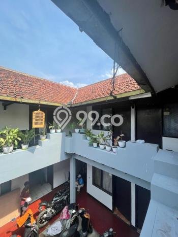 Rumah Kost untuk Dijual di Bandung Wetan dengan 19 KT, 8 KM, Luas 384m2 Rumah Kost untuk Dijual di Bandung Wetan dengan 19 KT, 8 KM, Luas 384m2
