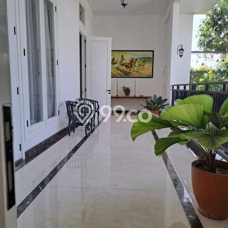For Sale! Luxury House LT 1144m2 Desain Elegan di Slipi For Sale! Luxury House LT 1144m2 Desain Elegan di Slipi