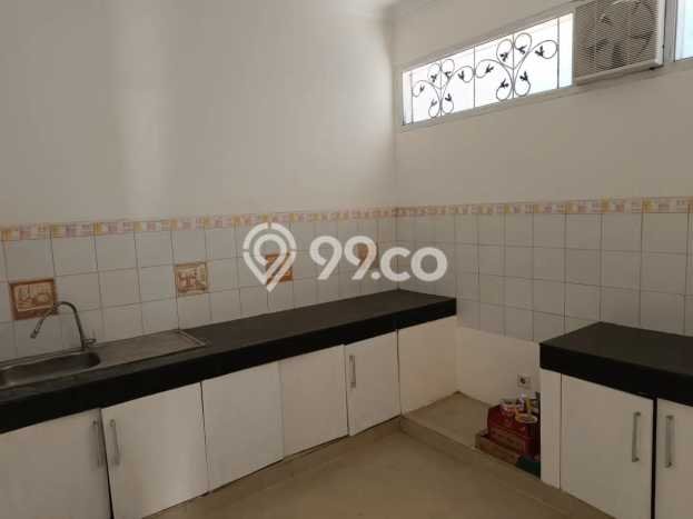 Disewakan Rumah Harga Terjangkau di Singgasana Bandung dengan 5 KT Disewakan Rumah Harga Terjangkau di Singgasana Bandung dengan 5 KT