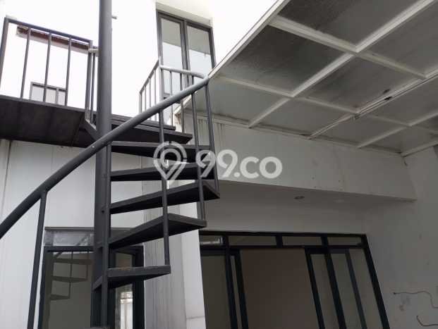 Disewakan! Rumah 3 Kamar Tidur &
3 Kamar Mandi di Taman Kopo Indah, Bandung Disewakan! Rumah 3 Kamar Tidur &
3 Kamar Mandi di Taman Kopo Indah, Bandung