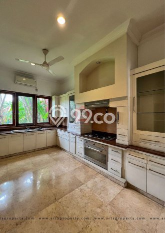 Hunian Eksklusif Siap Huni LT 854m2 di Kemang, Jakarta Selatan Hunian Eksklusif Siap Huni LT 854m2 di Kemang, Jakarta Selatan