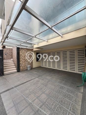 Ready to Use! Premium House LT 180m2 Desain Elegan di Lebak Bulus Ready to Use! Premium House LT 180m2 Desain Elegan di Lebak Bulus