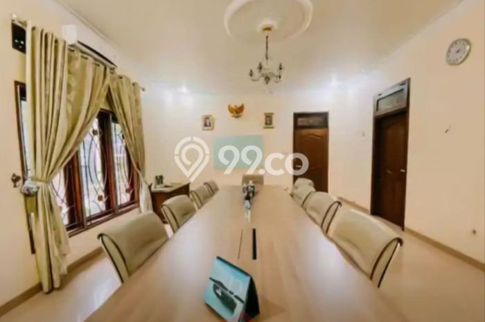 Rumah Mewah LB 400m2 Siap Pakai Desain Elegan di Senopati, Jakarta Selatan Rumah Mewah LB 400m2 Siap Pakai Desain Elegan di Senopati, Jakarta Selatan
