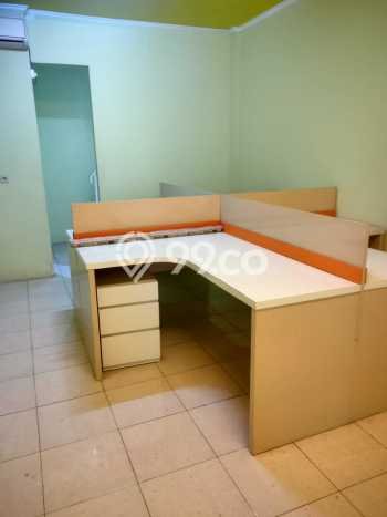 Ruko Dijual di Jakarta Barat LT 85m2 & LB 85m2 Lokasi Terbaik! Ruko Dijual di Jakarta Barat LT 85m2 & LB 85m2 Lokasi Terbaik!