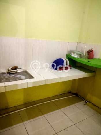 Ruko Dijual di Jakarta Barat LT 85m2 & LB 85m2 Lokasi Terbaik! Ruko Dijual di Jakarta Barat LT 85m2 & LB 85m2 Lokasi Terbaik!