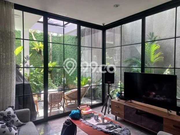 Hunian Mewah LB 290m2 Siap Huni Desain Elegan di Bintaro, Tangerang Selatan Hunian Mewah LB 290m2 Siap Huni Desain Elegan di Bintaro, Tangerang Selatan