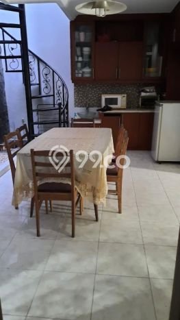 Rumah Elit Modern Siap Huni di Bintaro Tangerang Selatan Rumah Elit Modern Siap Huni di Bintaro Tangerang Selatan