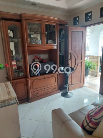 Rumah Mewah LB 200m2 Siap Huni Desain Elegan di Bintaro, Tangerang Selatan Rumah Mewah LB 200m2 Siap Huni Desain Elegan di Bintaro, Tangerang Selatan