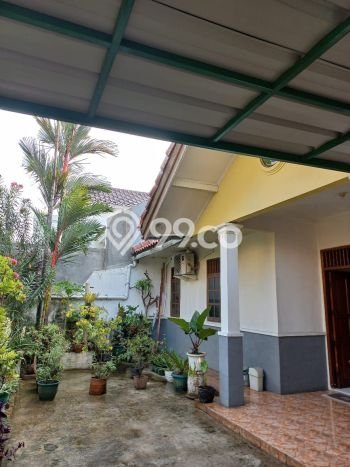 For Sale! Luxury House LT 216m2 Desain Modern di Petukangan For Sale! Luxury House LT 216m2 Desain Modern di Petukangan
