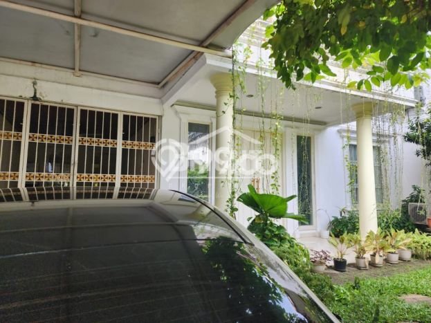 Rumah Luxury Best Location di Tangerang Selatan, Banten Rumah Luxury Best Location di Tangerang Selatan, Banten