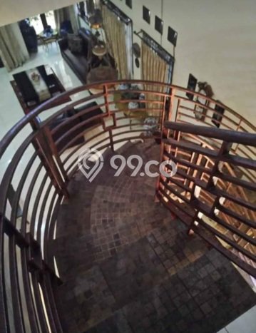 Rumah Elit Akses Mudah di Jakarta Selatan Rumah Elit Akses Mudah di Jakarta Selatan
