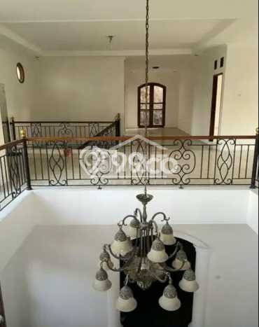 Rumah Luxury Modern Siap Huni di Cirendeu Jakarta Selatan Rumah Luxury Modern Siap Huni di Cirendeu Jakarta Selatan