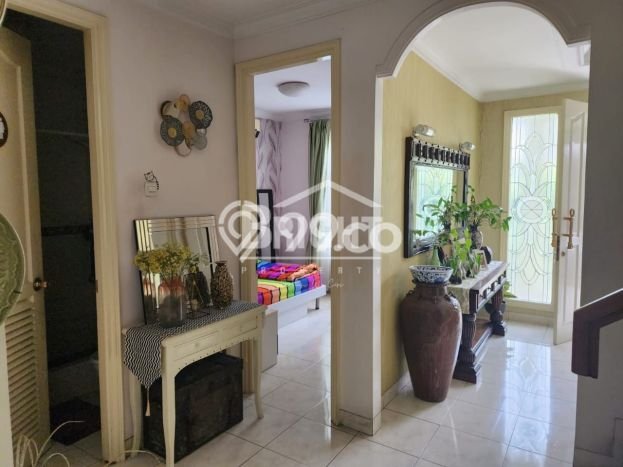 Rumah Luxury Best Location di Tangerang Selatan, Banten Rumah Luxury Best Location di Tangerang Selatan, Banten