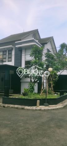 Rumah Luxury Modern Tanpa Renovasi di Bintaro Tangerang Selatan Rumah Luxury Modern Tanpa Renovasi di Bintaro Tangerang Selatan