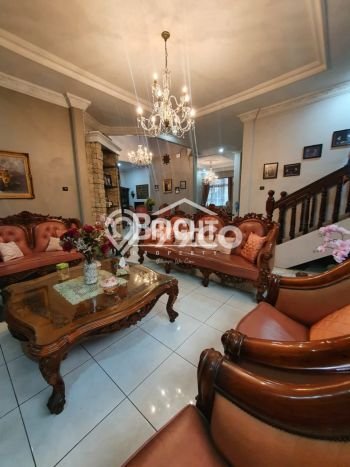 Rumah Elit LB 600m2 Siap Huni Desain Elegan di Petukangan, Jakarta Selatan Rumah Elit LB 600m2 Siap Huni Desain Elegan di Petukangan, Jakarta Selatan